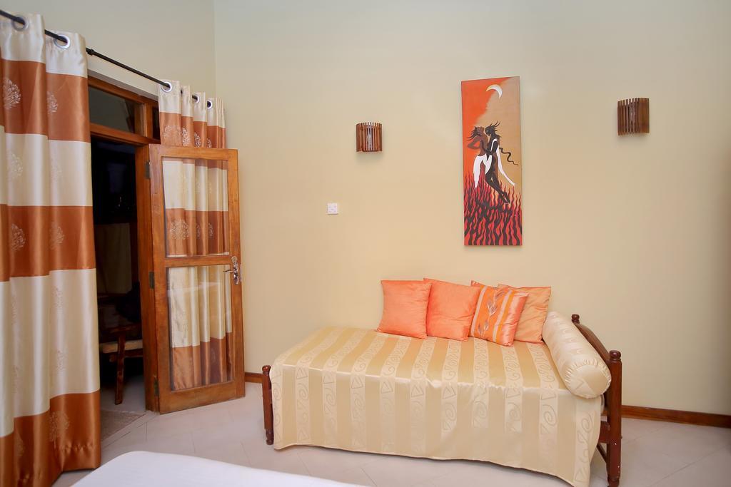 Lazy Lizard Hotel 高尔 外观 照片
